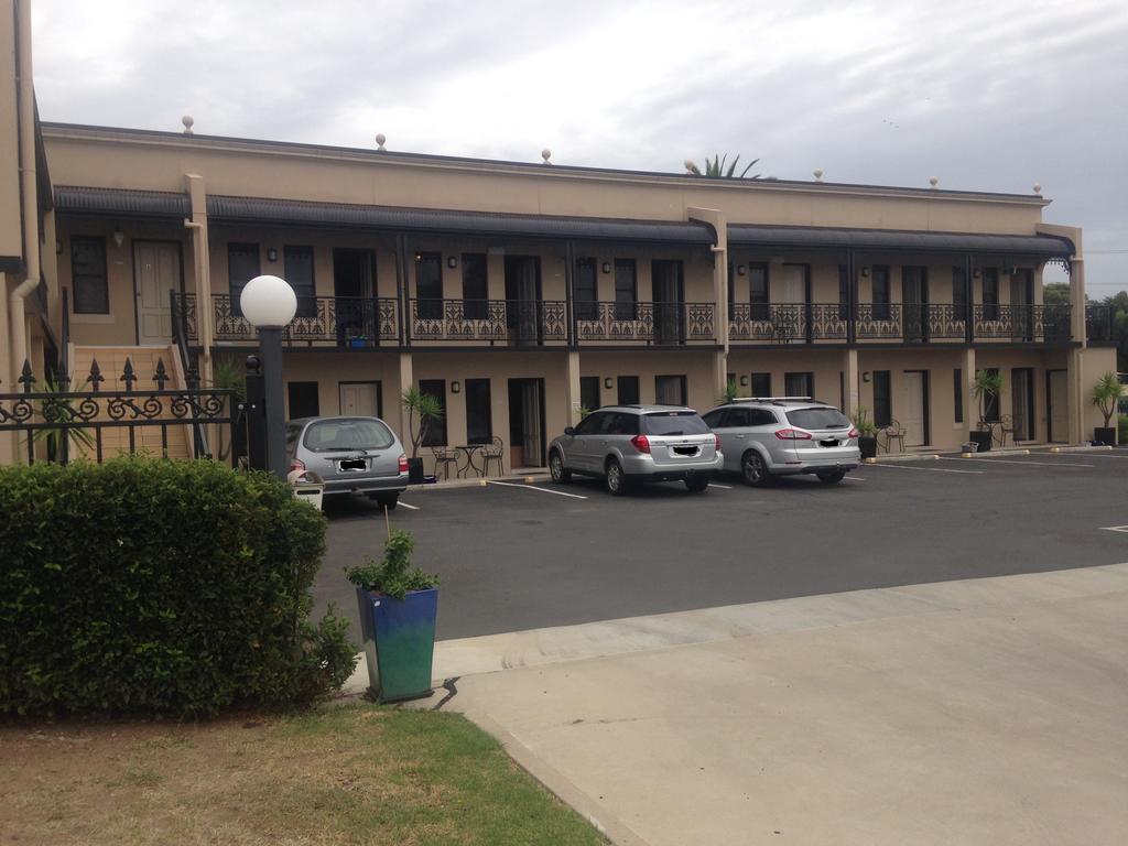 Inverell Terrace Motor Lodge ภายนอก รูปภาพ